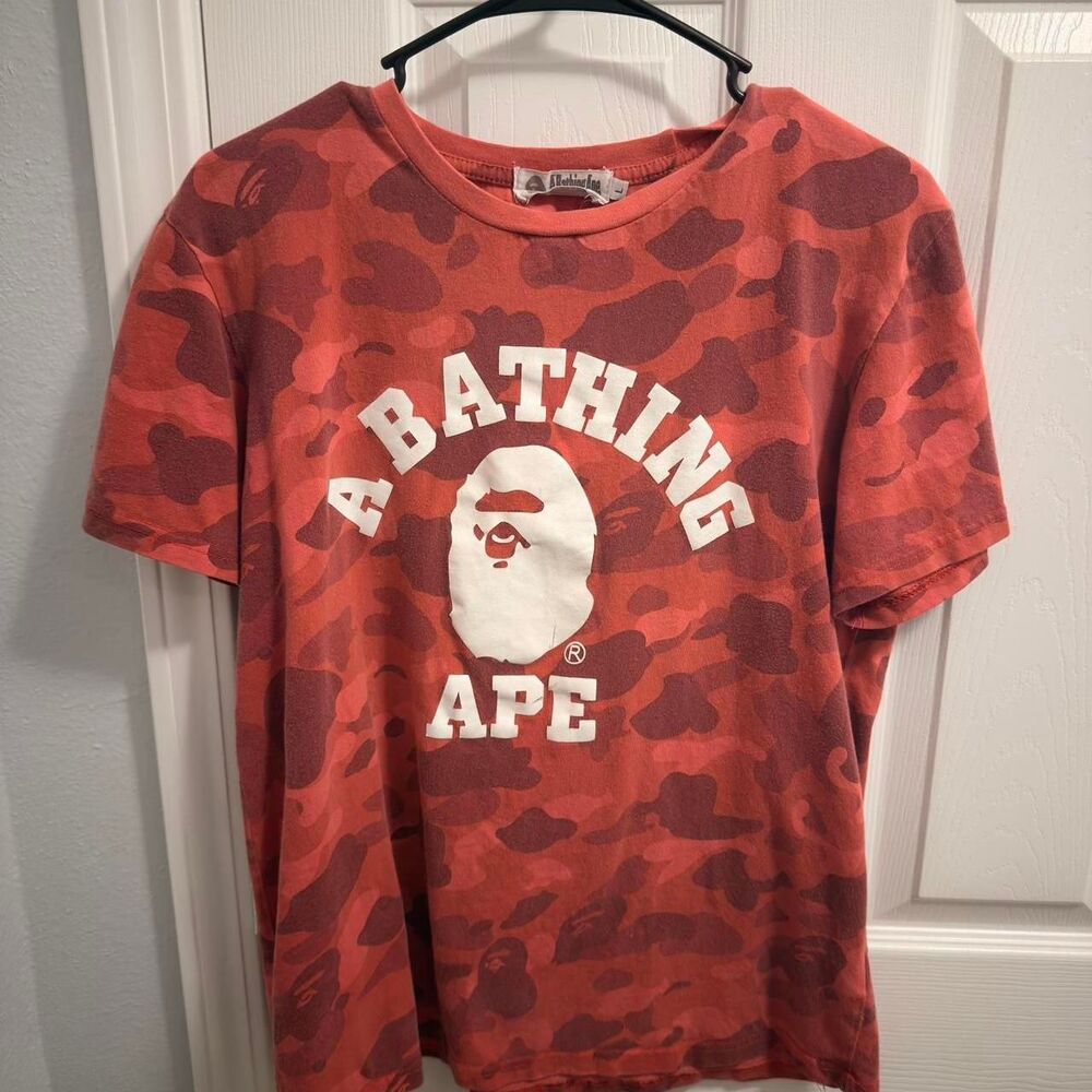 Bape Men's Red and Orange T-shirt